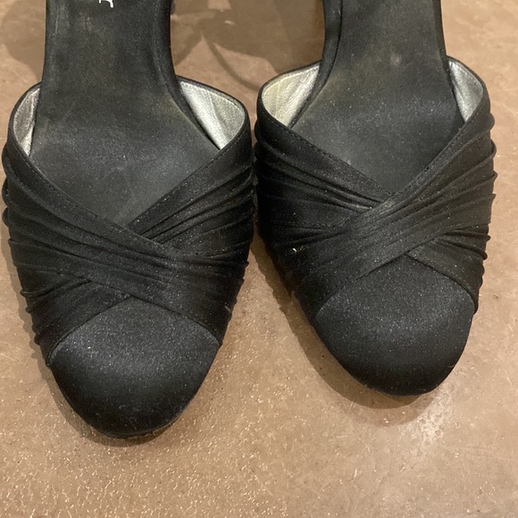 Naturalizer black satin closed toe heel with ankle strap. - Picture 5 of 7